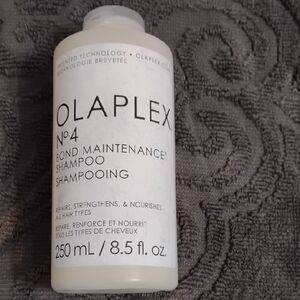 Olaplex White Hair Care Essentials Grooming Set